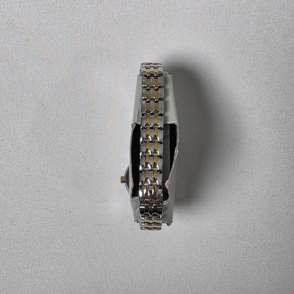 Timex Easy Reader Watch Womens Small Silver Gold Two Tone Indiglo T2P298 Stretch